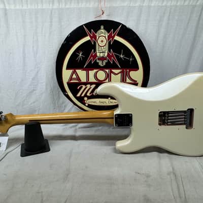 Fender Player Plus Stratocaster Guitar 2022 - Olympic Pearl / Maple neck image 7
