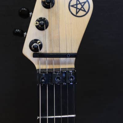 Pentagram Custom Guitars HS mahogany 2024 - Natural Satin image 2