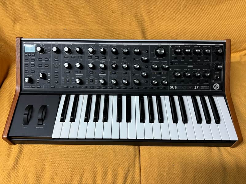 Moog Subsequent 37 2023 image 1