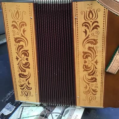 Vogtlander Accordian (proceeds go to charity) image 7