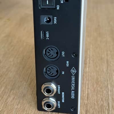 Universal Audio Volt 1 USB-C Audio Interface 2021 - Present - Tan / Gray image 3
