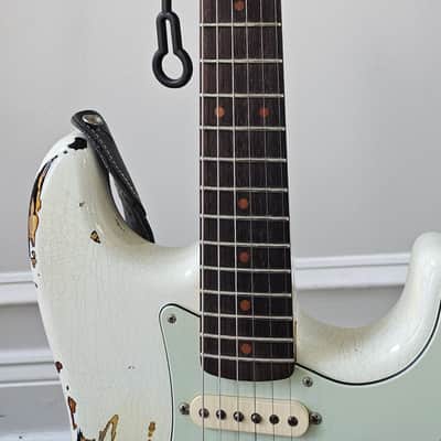 Fender Custom Shop '59 Stratocaster Heavy Relic- Olympic White Over 3-Tone Sunburst image 6