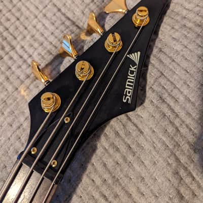 Samick One-piece bass guitar 1990s - Black Woodgrain, Brass Hardware image 3