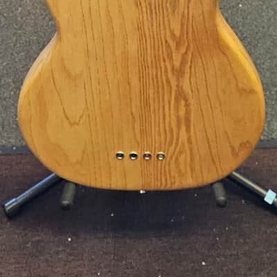 Peavey T 40 Electric Bass Guitar image 2