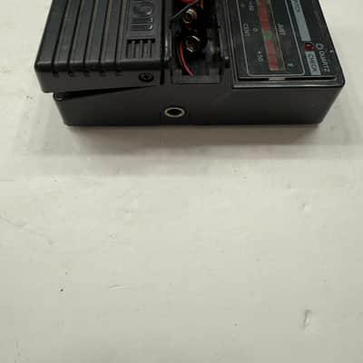 Arion HU-8500 Stage Tuner Vintage Guitar Effect Pedal *Missing Battery Cover* image 5