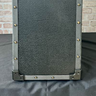 Roland JC-40 Jazz Chorus 40-watt 2 x 10-inch Combo Amplifier - Black image 9