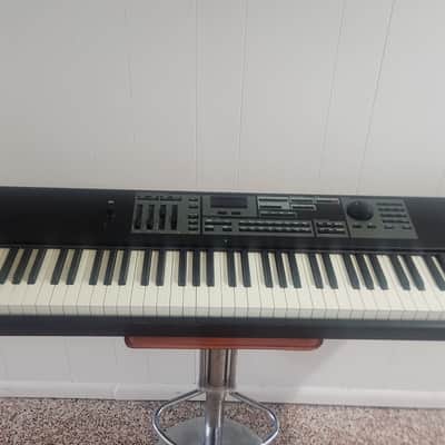 Kurzweil PC2x 88 Weighted Keys Synthesizer Keyboard Piano