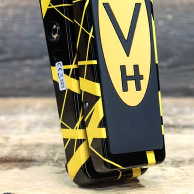 Dunlop EVH95 Cry Baby Eddie Van Halen Signature Wah Wah Guitar Effect Pedal image 3