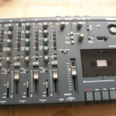 TASCAM 414 1990s - blue image 2