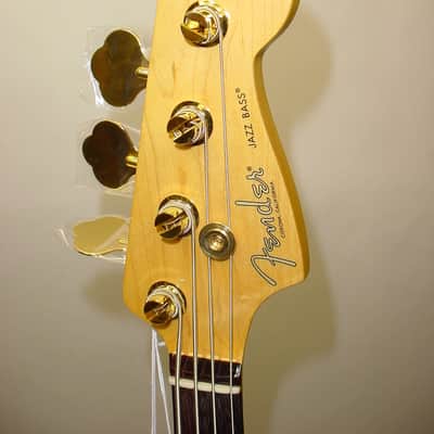Fender 75th Anniversary Commemorative Jazz Bass, Rosewood Fingerboard, 2-Color Bourbon Burst w/ Case image 4