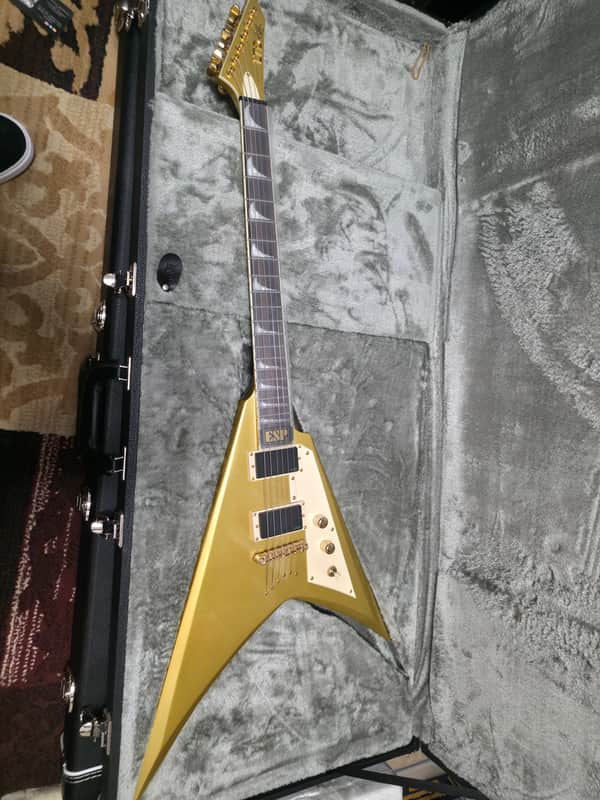 ESP LTD KH-V Kirk Hammett Signature 2023 - Present - Metallic Gold - EMG Bone Breaker Pickups image 1