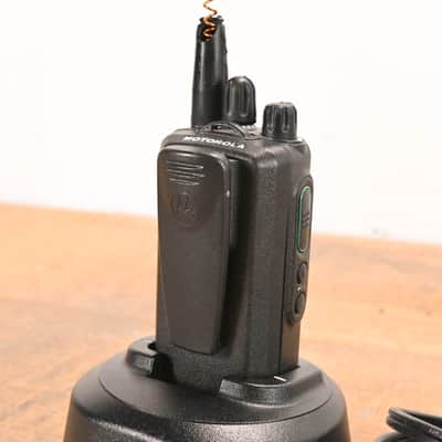 Motorola CP185 Portable Two-Way Radio with PMLN5228A Charger CG01WGC image 6