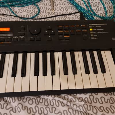 Roland XP-30 61-Key 64-Voice Expandable Synthesizer 1999 - 2004 - Black image 12