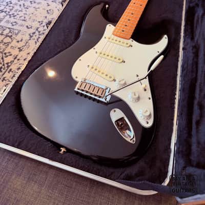1988 Fender American Standard Stratocaster - All-Original - Black - w/OHSC image 3