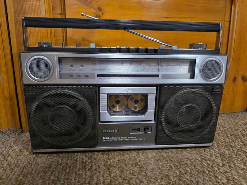 Sony CFS-71S Rare Vintage Cassette Deck Boombox Japan Warranty image 1