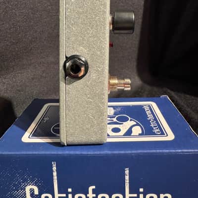 Electro-Harmonix Satisfaction Fuzz with box image 2