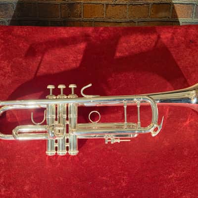 Bach 180S43 Stradivarius Professional Model Bb Trumpet Silver-Plated w/ Original Carrying Case, Mouthpieces & Mute image 7