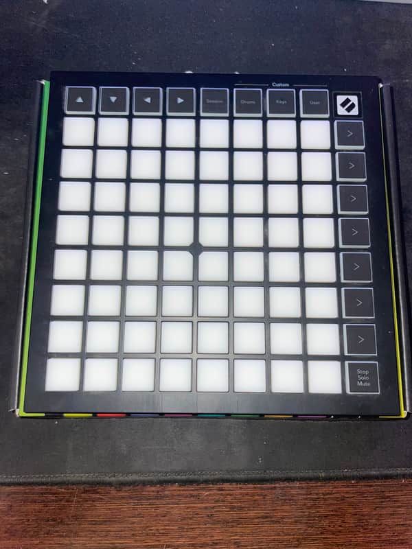 Novation Launchpad Mini [MK3] 64-Pad USB MIDI Grid Controller image 1
