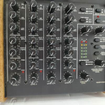 ARTproaudio TubeMix 5-Channel Recording Mixer with USB and Assignable 12AX7 Tube 2020's - Black & Natural image 2