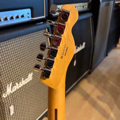 Fender -  LEFTY Player Telecaster (Maple- 3TSB) w/ Fender Tweed HD Case (2018)- USED image 10