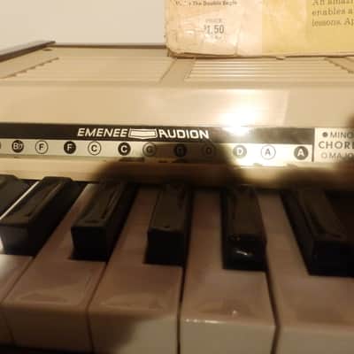 Emenee Audion Interlude Polychord Vintage Chord Organ image 4