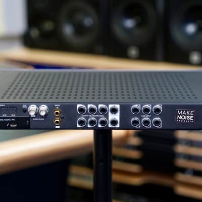 Universal Audio Apollo X6 Thunderbolt 3 Audio Interface image 2