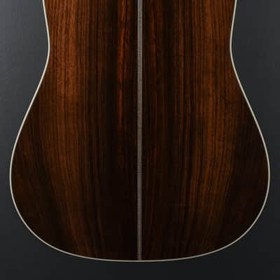 Martin New for 2025 HD-28E w/LR Baggs Anthem - Gloss Natural image 4