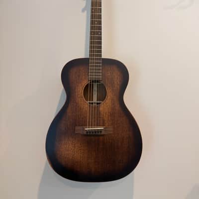 Martin 000-15M StreetMaster 2017 - Present - Mahogany Burst image 1
