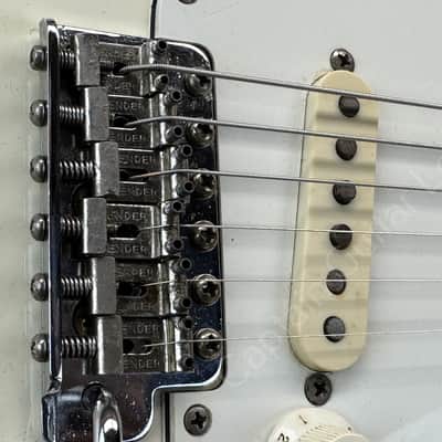 1982 Fender - Stratocaster ST62-65 - Made in Japan - ID 5871 image 8