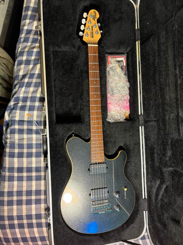 Ernie Ball Music Man Axis Super Sport HH Tremolo 2000 - Present - Various image 1