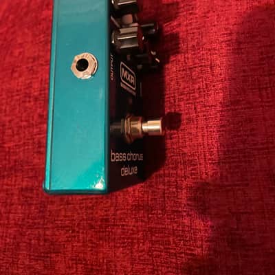 (Near Mint) MXR M83 Bass Chorus Deluxe 2012 - Present - Teal image 4