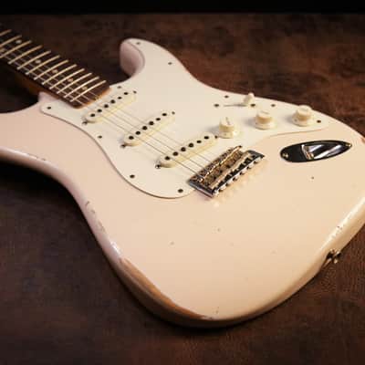 Fender Custom Shop 1959 Stratocaster Relic in Super Faded Aged Shell Pink image 1