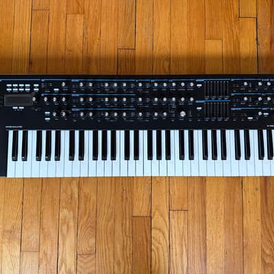 Novation Summit 61-Key 16-Voice Synthesizer 2019 - Present - Black