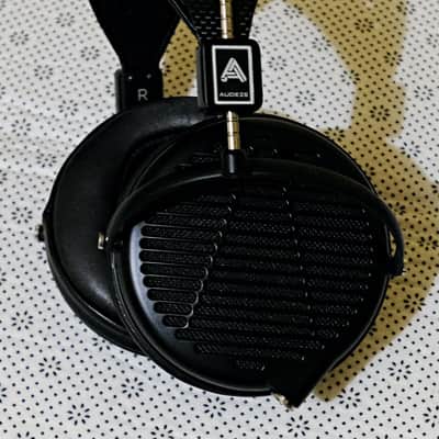 '2022 Audeze LCD-24 Headphones image 4