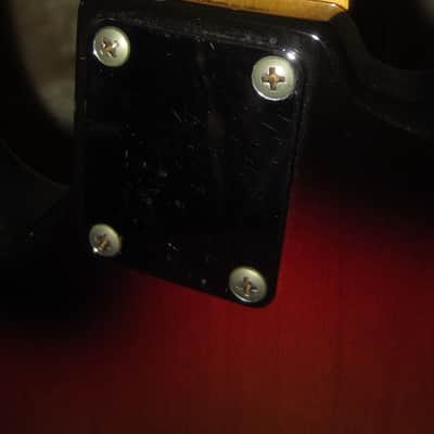 2005 Fender Jazz Bass Sunburst w/ Nice Hard Case image 6