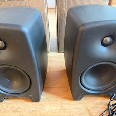 Genelec M040 6.5" Powered Nearfield Studio Monitor (Pair) 2013 - 2021 - Black image 2