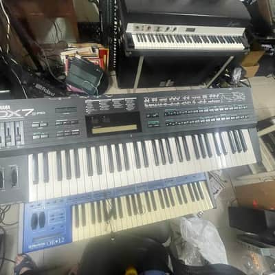 Yamaha DX7IIFD 16-Voice Synthesizer with Floppy Drive *New Internal Battery*