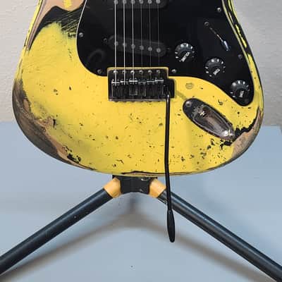 Partscaster Stratocaster Relic SSS or? 2020s - Yellow Relic image 3