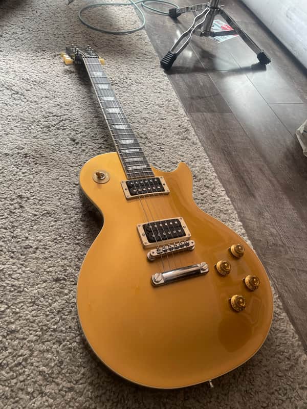 Gibson Slash 