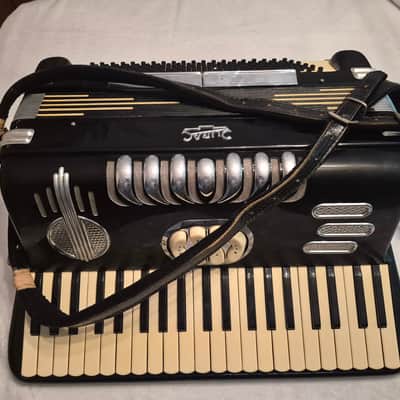 Guerrini Accordion With Hard Case 626 | Reverb