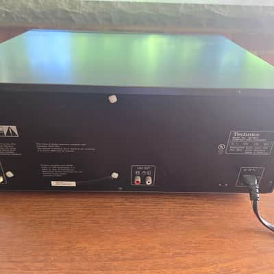 Technics SL-MC4 60+1 CD changer Early-mid 2000s - Black image 17