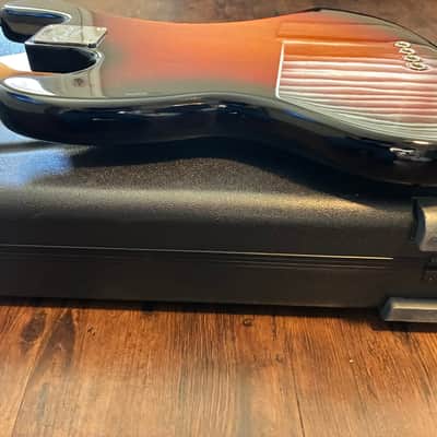 Fender American Professional Jazz Bass with Rosewood Fretboard 2017 - 2019 - 3-Color Sunburst image 15