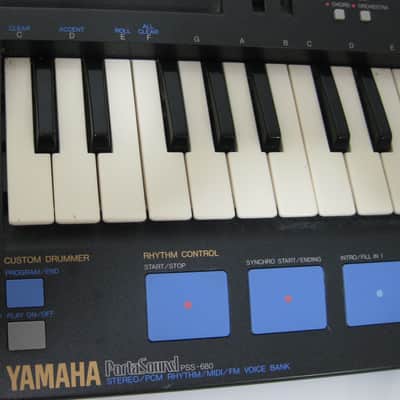 Vintage Yamaha PSS 680 2 Operator FM Portasound Synthesizer w MIDI