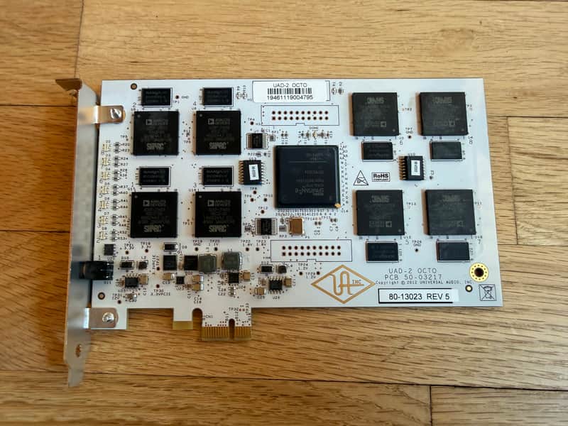 Universal Audio UAD-2 OCTO Core PCIe DSP Accelerator Card 2012 - Present - White image 1