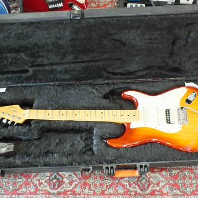 2015 Fender American Standard Stratocaster HSS Shawbucker with Maple Fretboard 3-Color Sunburst image 12