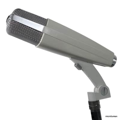 Sennheiser MD421 1968 Early Version. Vintage Dynamic Microphone. Clip. XLR. Script Logo. MD421-2 image 5