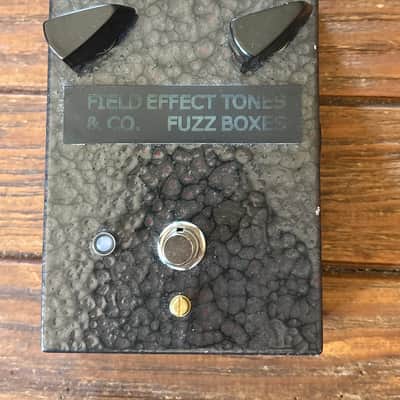 Field Effect Tones Octavia - Hammered grey image 1