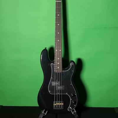 Woodcraft Electric Guitars P Bass 4 Mini Short Scale 4-String Electric Bass image 3