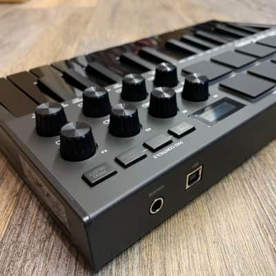 Akai Professional MPK Mini III Special Edition Black on Black 25-key Keyboard Controller image 5