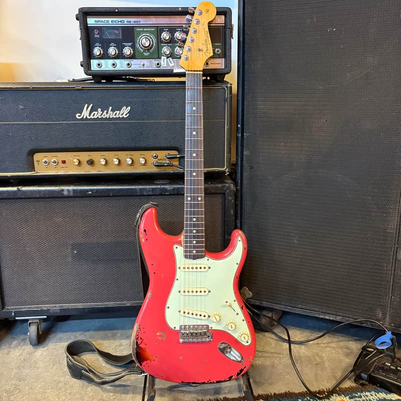 Fender Custom Shop Michael Landau '63 Stratocaster Relic 2013 - Present - Fiesta Red over 3-Color Sunburst